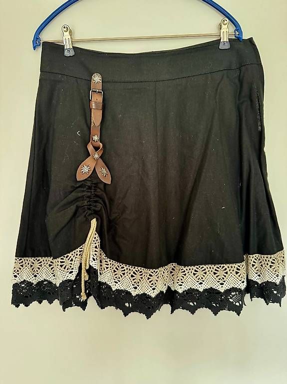 Costumi: Oktoberfest Dirndl Jupe – Usato da Muttenz venduto da pan6170