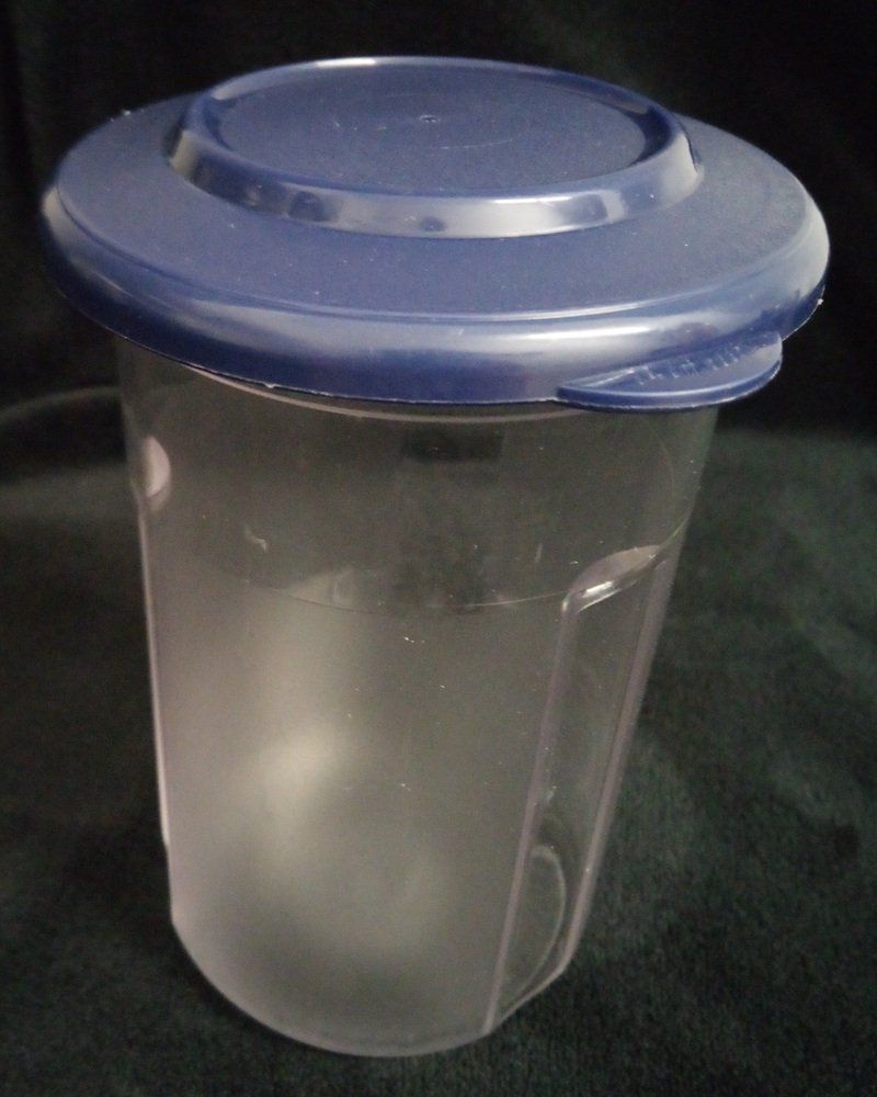 Tupperware Contenitori & Simili: TUPPERWARE Aufbewahrungsbehälter mit Deckel rund – Usato da Werdenberg venduto da EXA-Secondhand