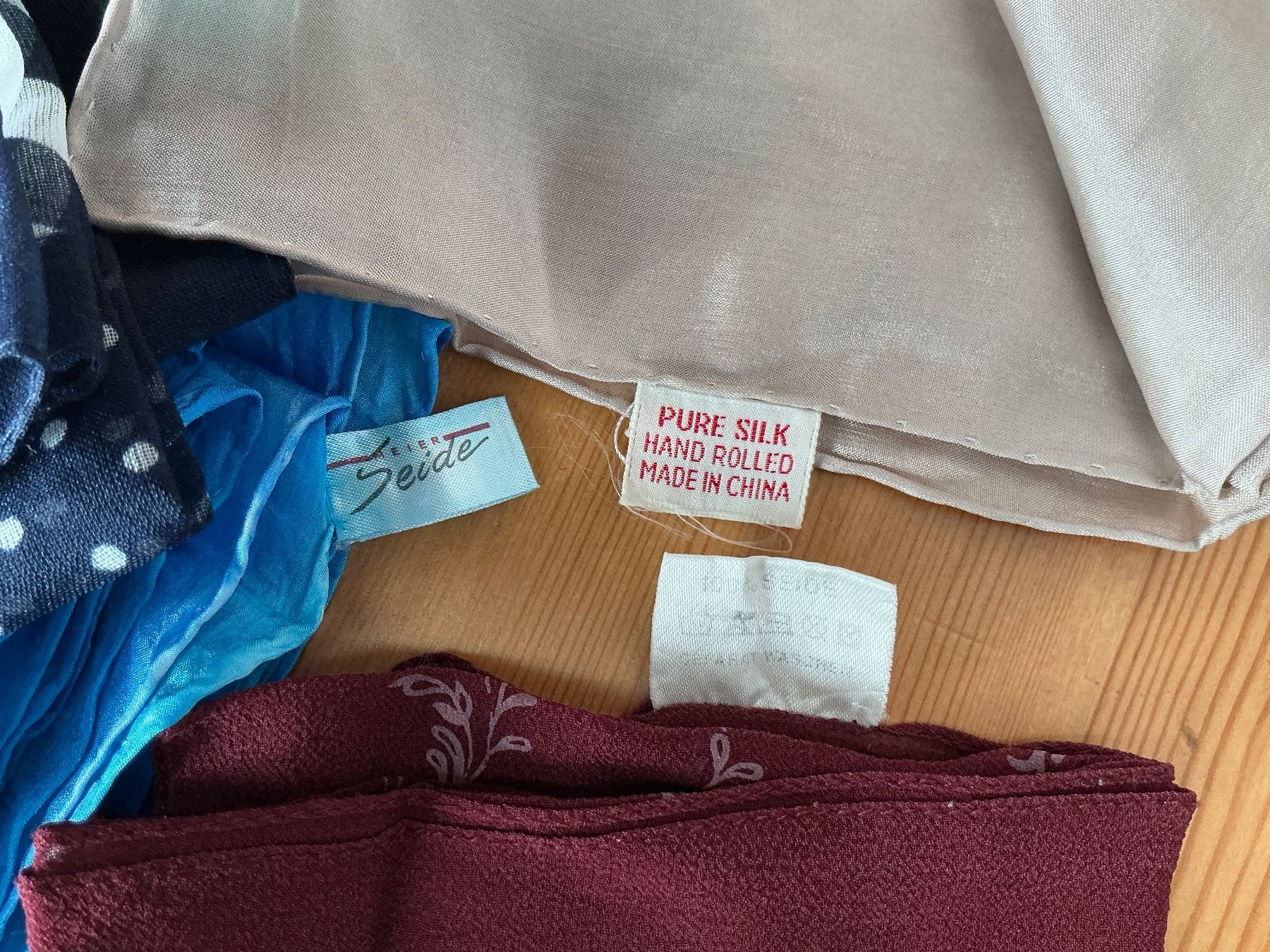 Foulard & Sciarpe: 12  Schals & Tücher,  3 davon 100% SEIDE – Usato da Aesch BL venduto da Fortexx 2