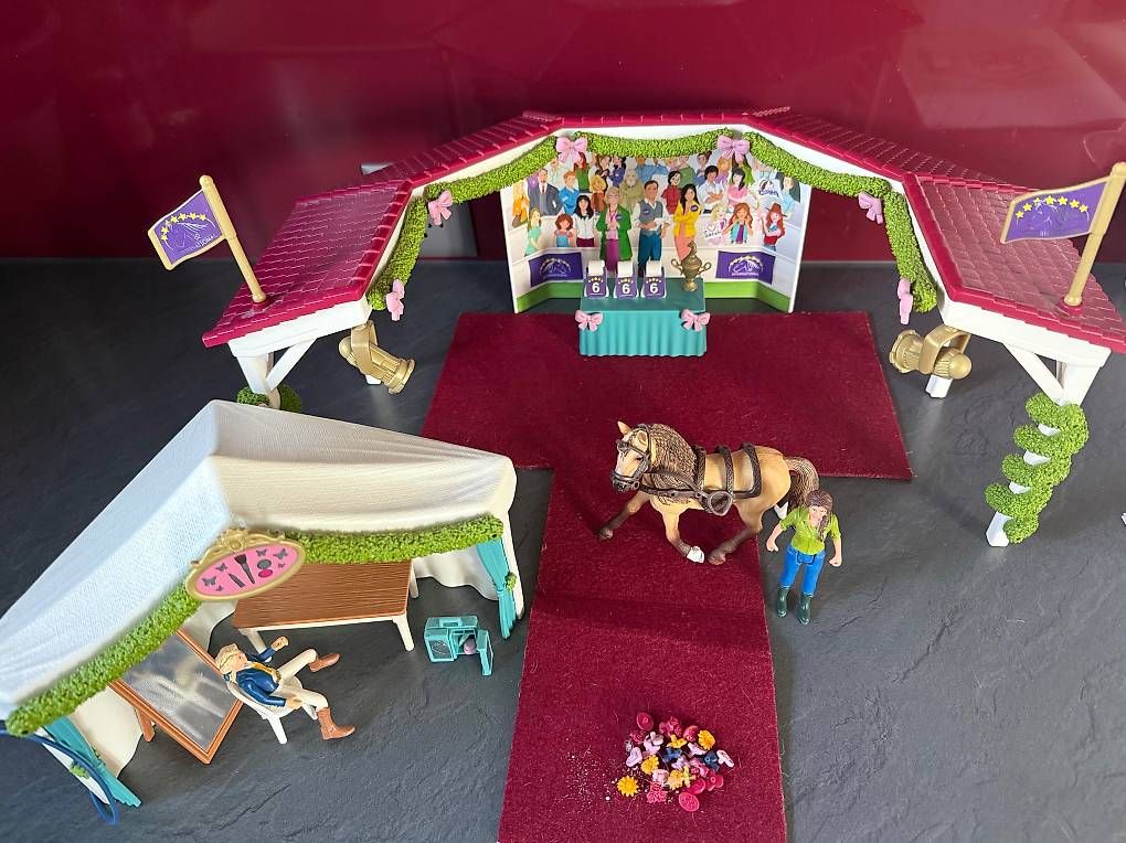 Schleich Giocattoli: Schleich Grosse Pferdeshow 42466 – Usato da Kefikon ZH venduto da Haligali81