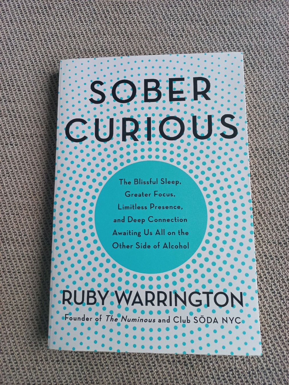 Bücher: Buch "Sober Curious" (von Ruby Warrington) – Gebraucht aus Oberuzwil von venditum.