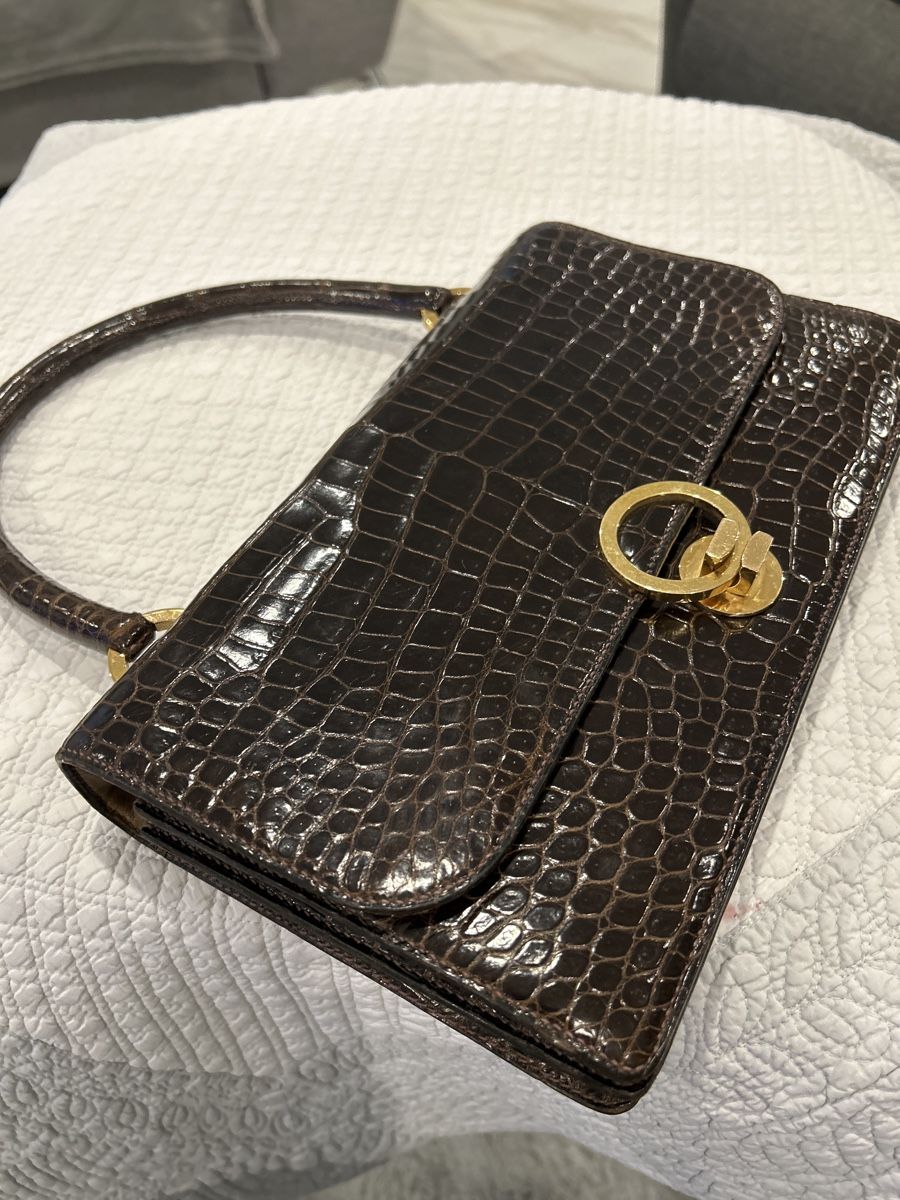 Hermès Taschen für Damen: Sac Hermès ring crocodile brun vintage  – Gebraucht aus Villars-sûr-glane von  1