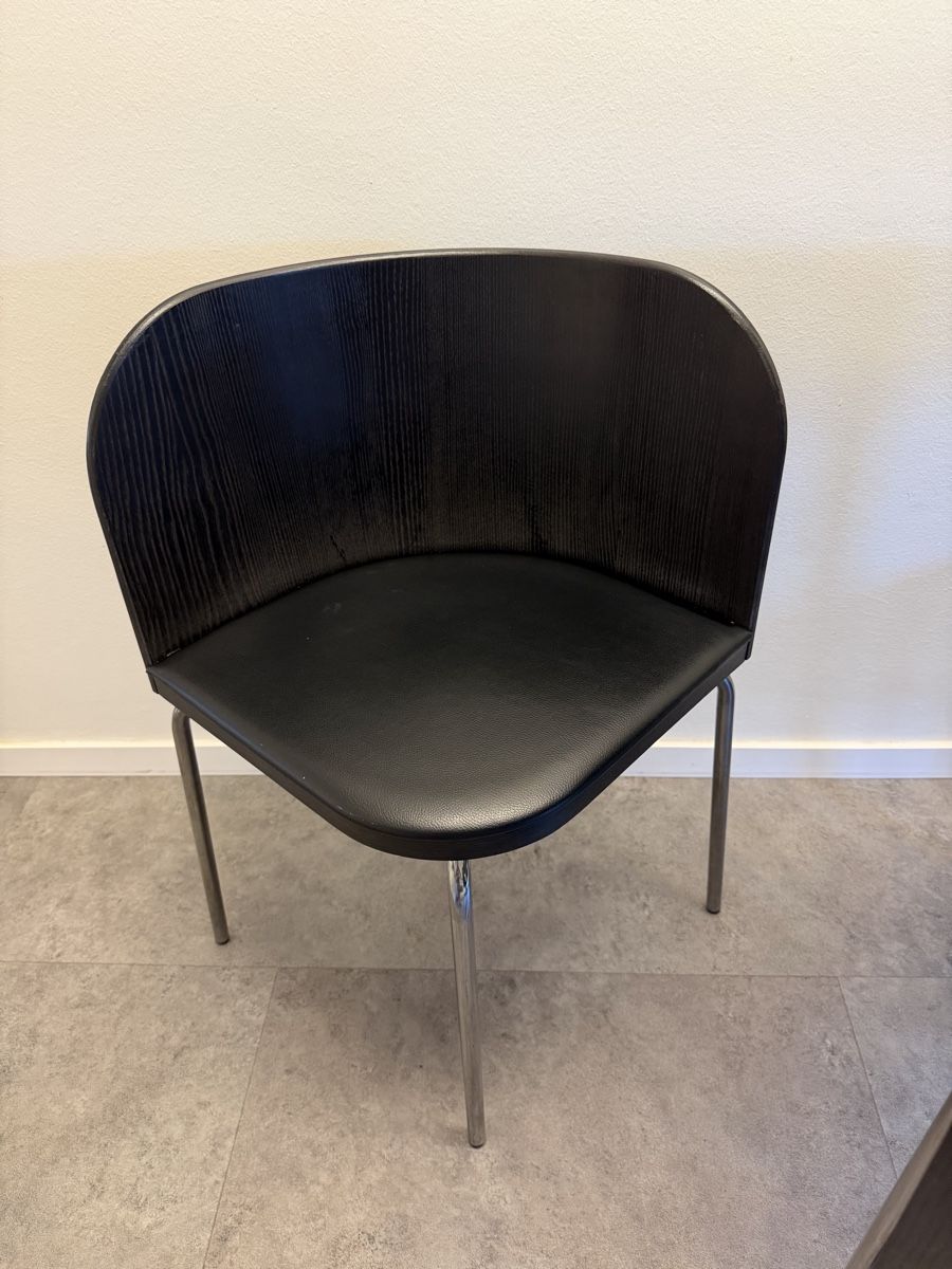 Set di tavolo e panche: Tisch und 4 Stühle – Usato da Oberwil BL venduto da Hariva 2