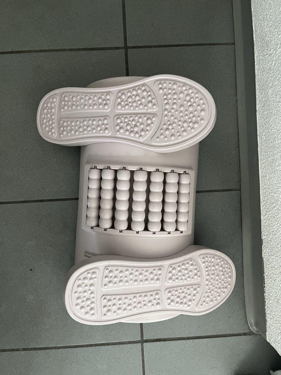 Dispositivi per massaggi: Massaggiatore per piedi ufficio – Usato da Chiasso venduto da fairy81
