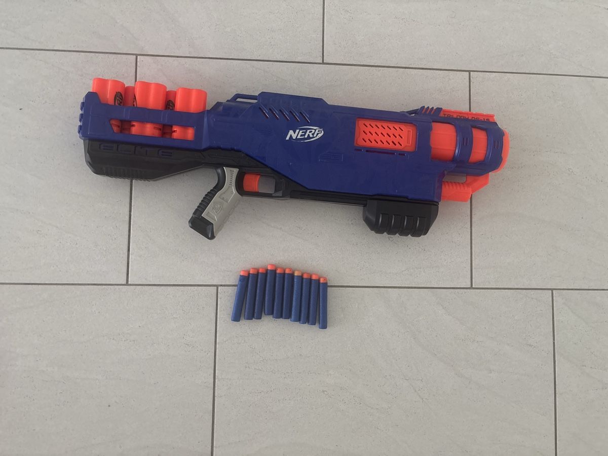 Nerf Jouets: Nerf Trilogy Ds-15 – D'occasion à Fällanden par kmu_np9w