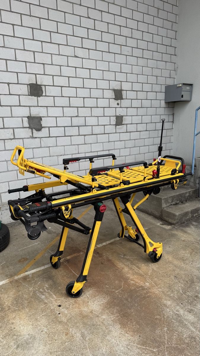 Balken: Krankentrage Stryker Rugged – Gebraucht aus oftringen von MofaBase 1