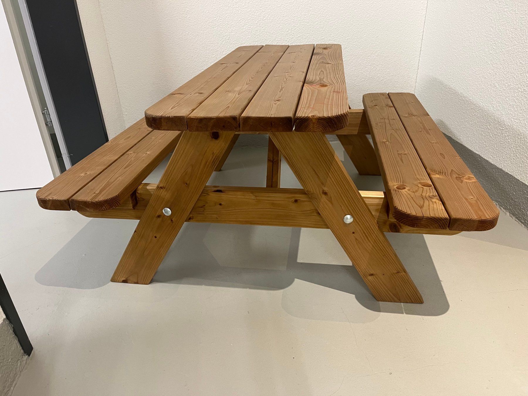 Set di tavolo e panche: Kindersitzgruppe / Kindergartenbank – Usato da Scherzingen venduto da Alj_titze 1