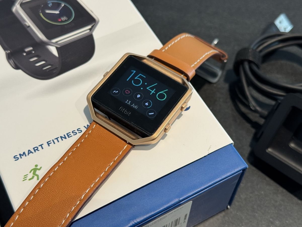 Fitbit Smartwatch: Fitbit Blaze Smart Fitness Watch – D'occasion à Fislisbach par luepa 1