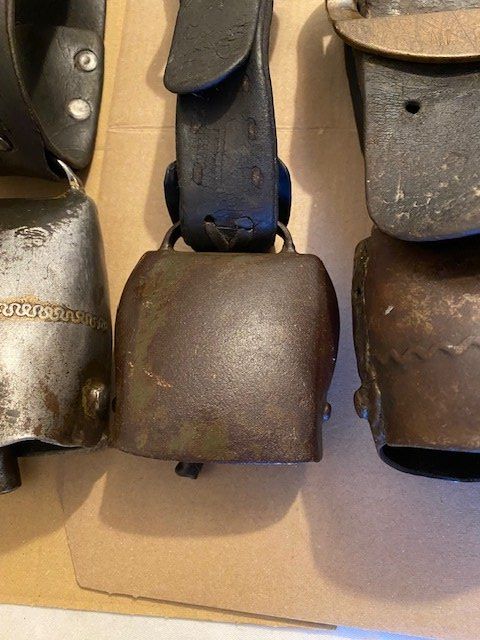 Cloches & sonnailles: 3 X KUHGLOCKEN /SCHELLEN – D'occasion à Chur par silbermon 2