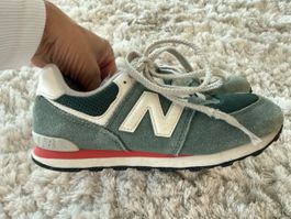 Sneaker New Balance Gr. 35 grün 