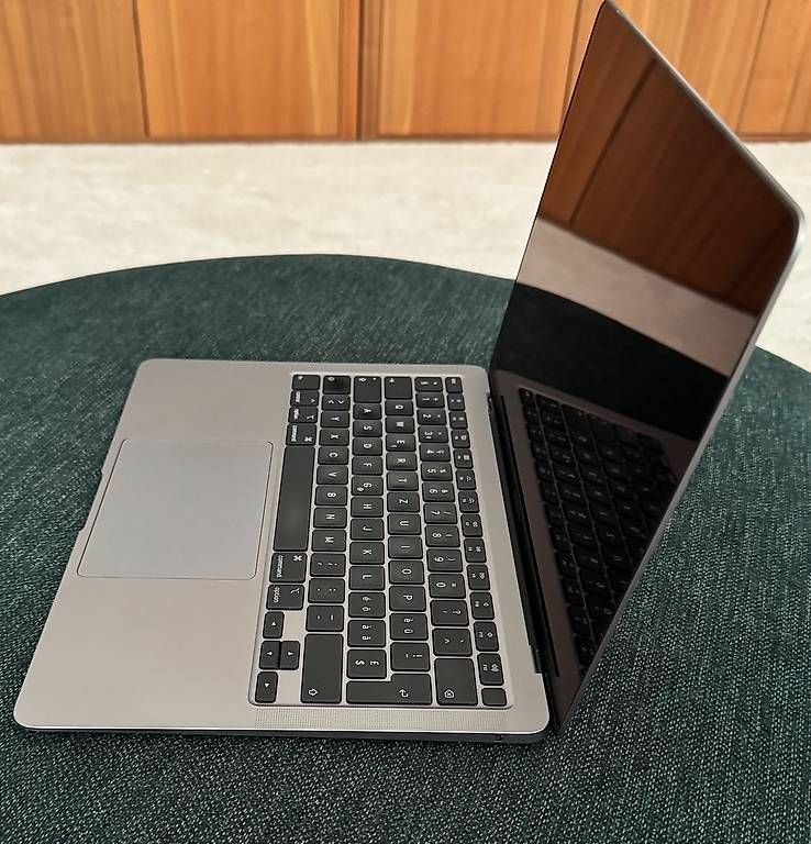 Apple Notebooks: MacBook Air 13" - Space Grau - 2020 – Gebraucht aus Rüschlikon von FabbyZH 1