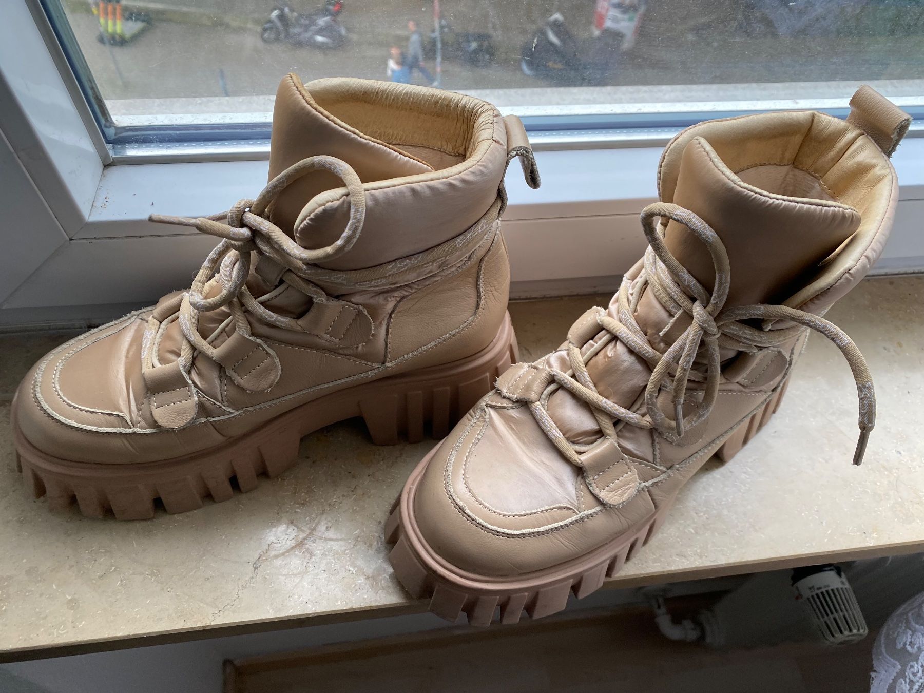 Damenschuhe: leder sneaker 39(24,5) – Gebraucht aus Bern von ann_2ygd 8