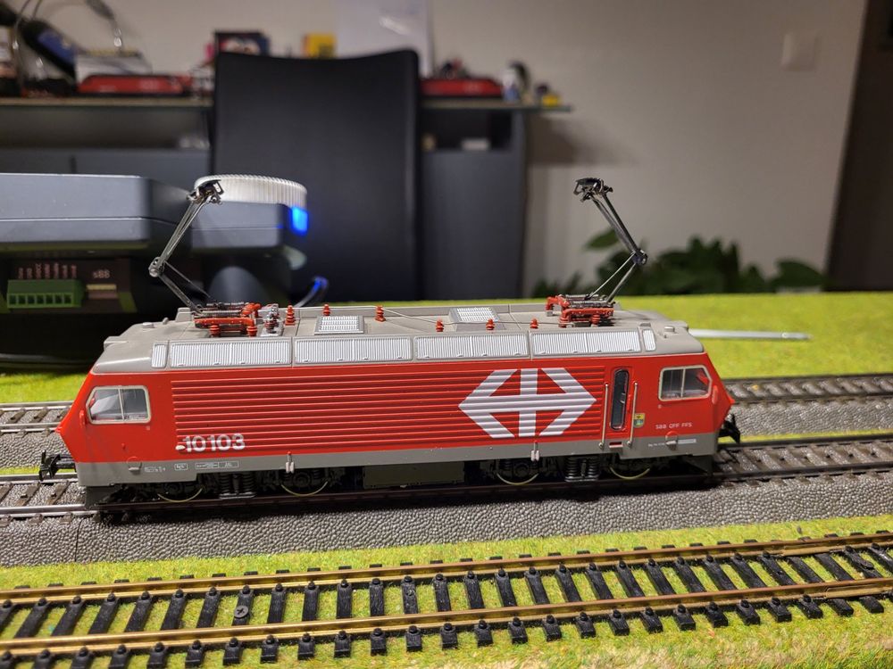 Roco 43922 Re 4/4IV 10103 SBB CFF (Gebraucht) in La Plaine für CHF 50