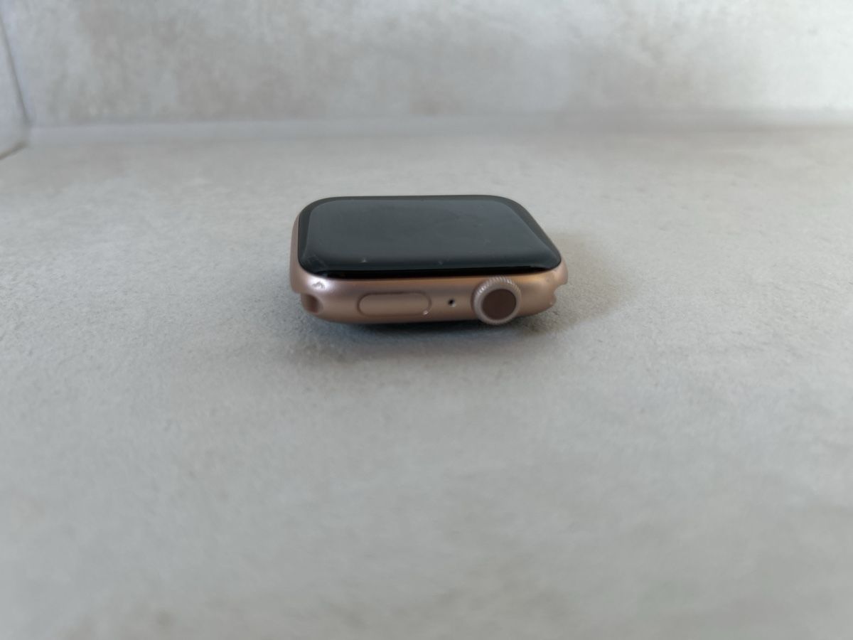 Apple Smartwatch: Apple Watch Series 6 44mm  – Usato da Neuendorf venduto da kjaere 3