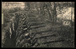 Schweizer Infanterie im Schützengraben