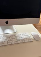 iMac 27" 2019 mit Tastatur, Maus und Kabel