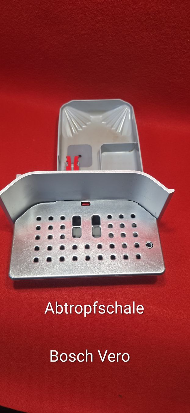 Bosch Machines à café & Machines à expresso: Bosch Vero Abtropfschale mit Abtropfblech – D'occasion à Oensingen par Sip77