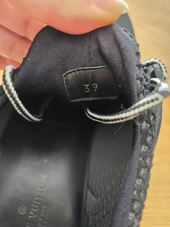 Scarpe da uomo: Original Louis Vuitton Sneakers – Usato da Sissach venduto da NS_CH 2