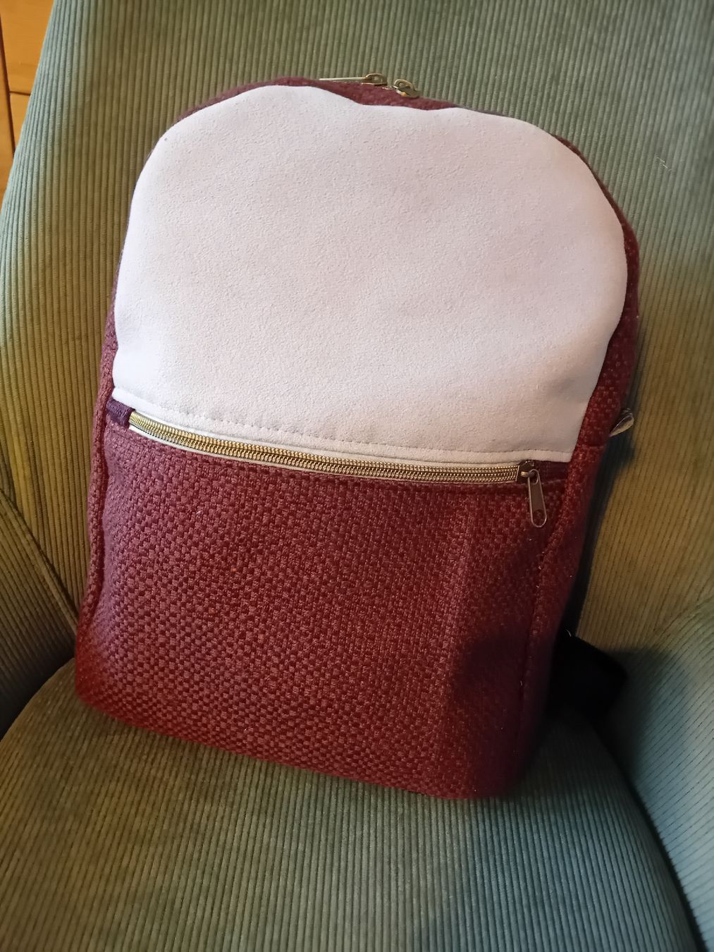 Rucksäcke: Rucksack mit Innentaschen, Beere/Grau, Stoff – Neu (gemäss Beschreibung) aus Burgdorf von carodesign1