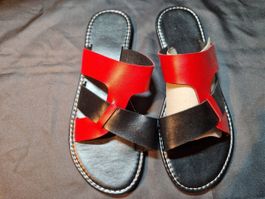 Sandale Pantoffel Rot Schwarz