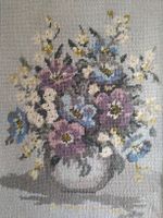 Blumenbild im Rahmen, Kreuzstich, Handarbeit, Vintage Art