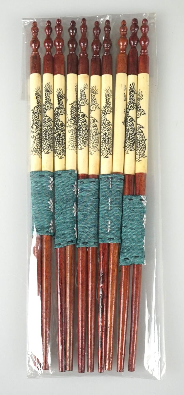Set di posate: Set dekorativer Essstäbchen – Nuovo e nell'imballaggio originale da Volketswil venduto da brockipfannenstil