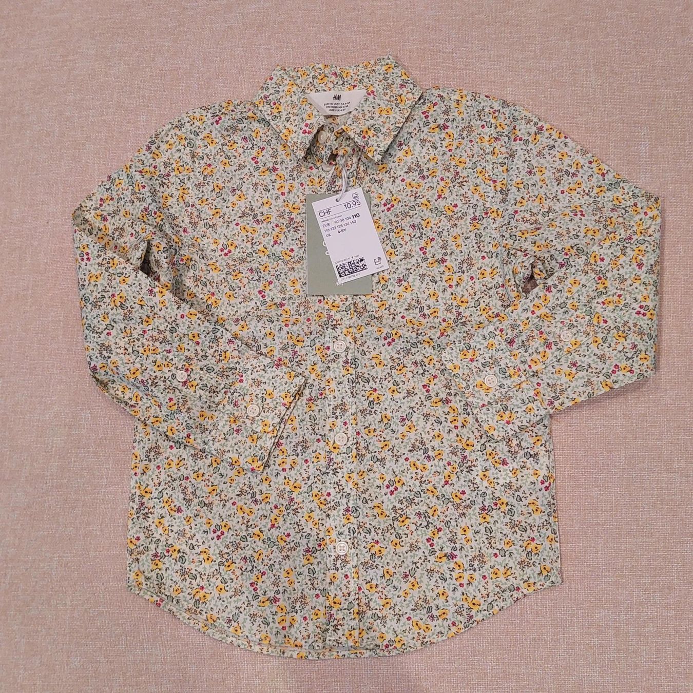H&M Chemises, T-shirts & Polos: Neues Kinderhemd "Blumen" 110 – Neuf avec emballage d'origine à Winterthur par Madamme-Rex
