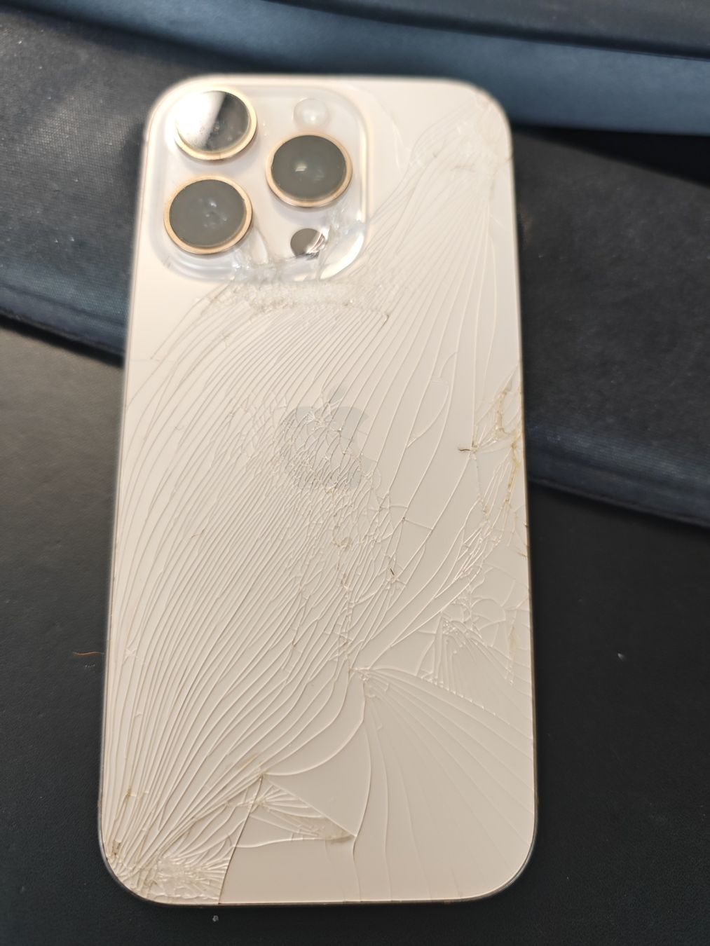 Apple Portables: iphone -defekt – Défectueux à Oetwil a.d. Limmat par deb_sv2k 1