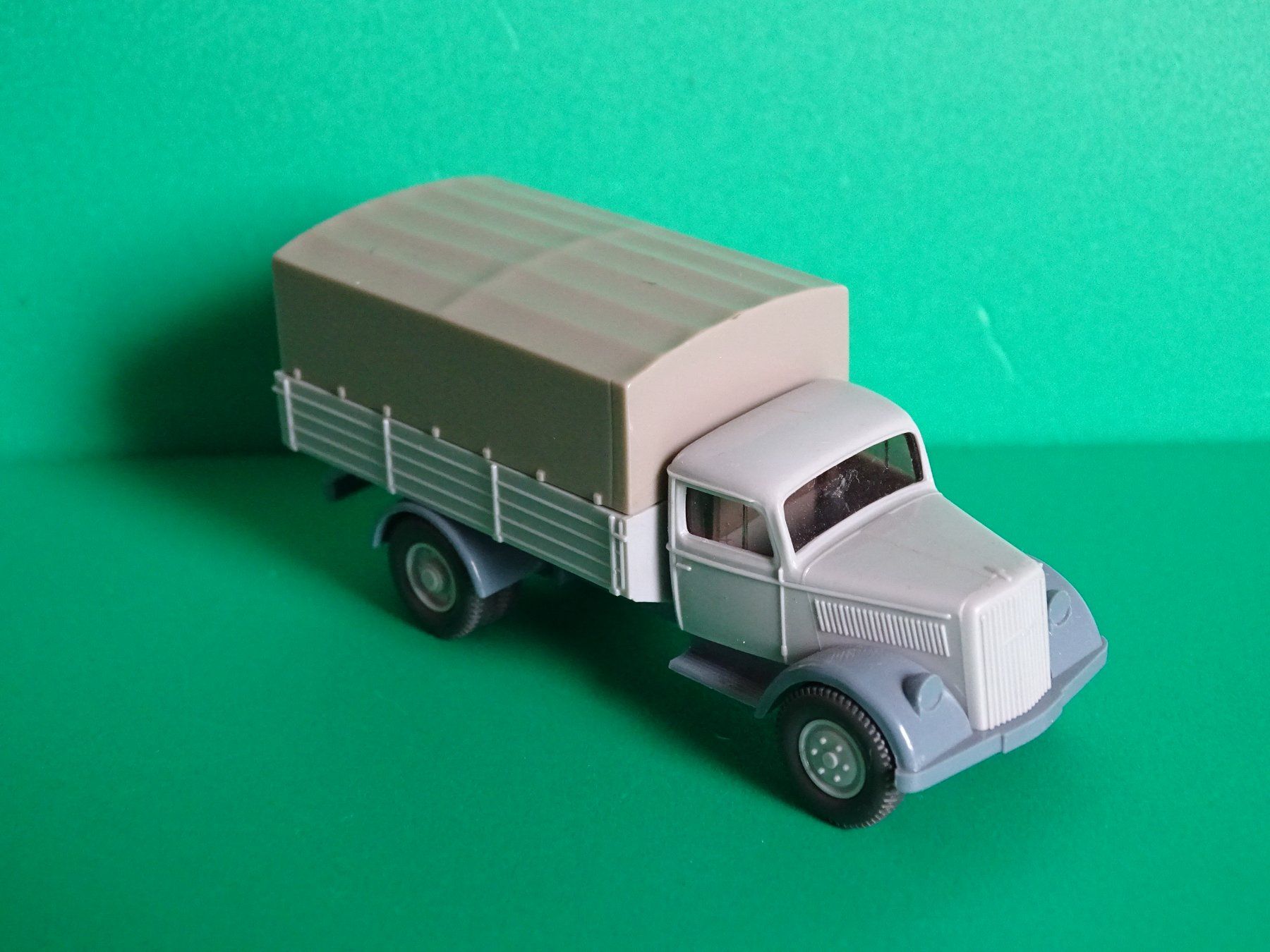 Wiking Modellini d'auto: Opel Blitz von Wiking 1/87 – Usato da Bretzwil venduto da Meex 1