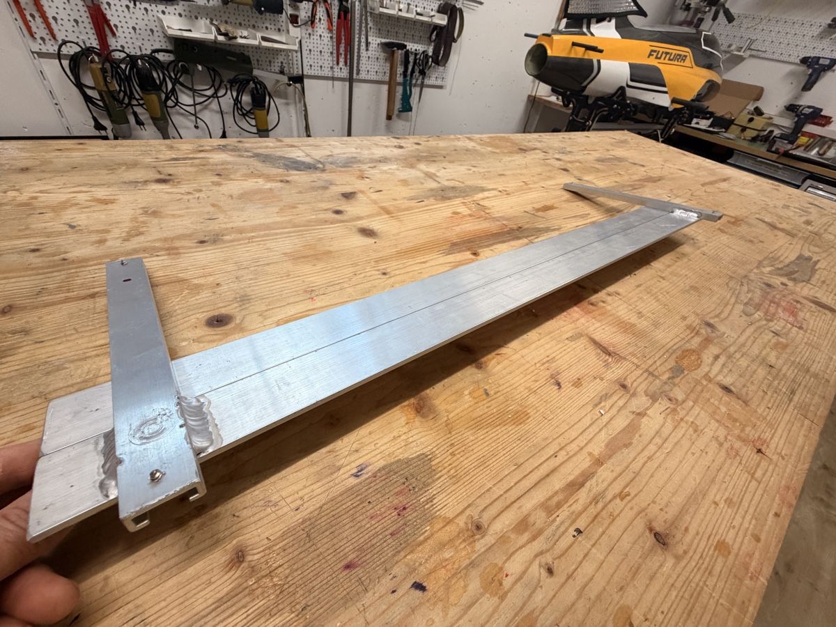 RC Modellbau: Alu-Profile um Modelle im Auto zu sichern – Gebraucht aus Safenwil von Blend29 1