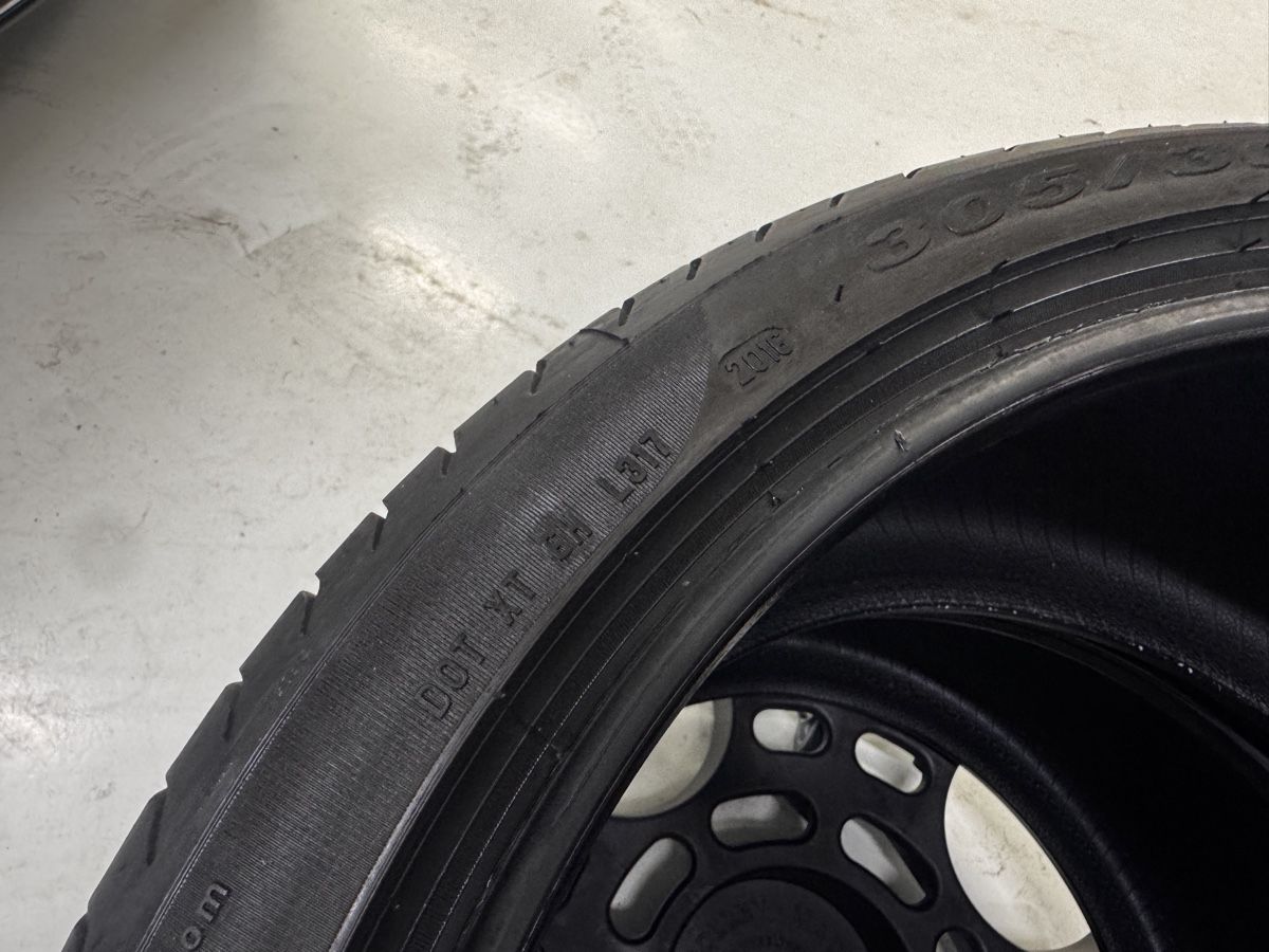 Pneumatici & Ruote complete: 2x Pirelli PZero 305/30ZR20 99Y MC1 – Usato da Grüningen venduto da Loeffel90 3
