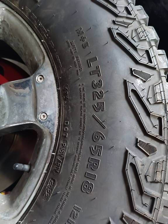 Pneumatici & Ruote complete: Reifen 325/65R18Zoll – Usato da Arnegg venduto da Funny05 4