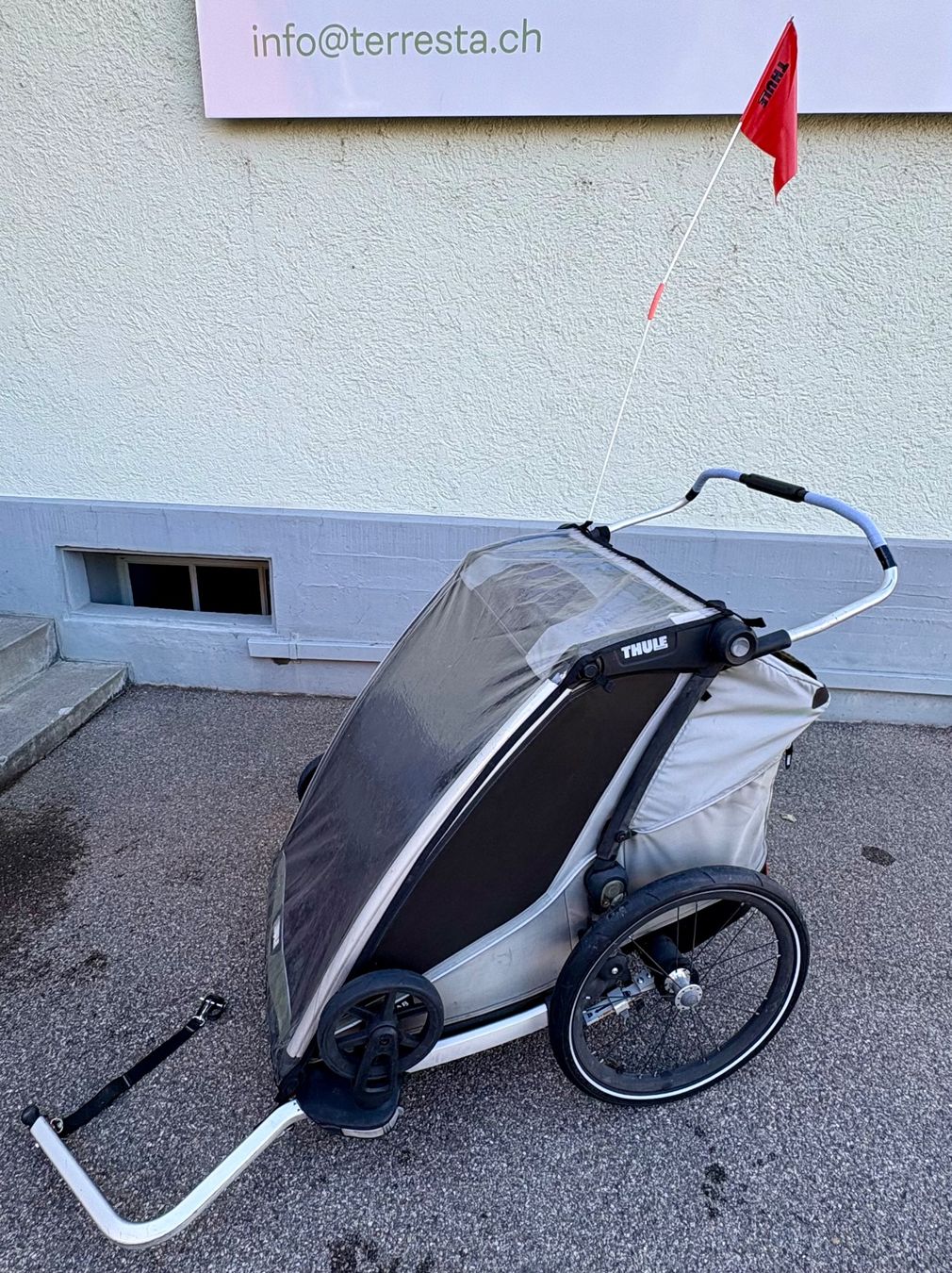 Thule Anhänger: Thule Chariot Cap 2 - 2 Sitzer – Gebraucht aus Winterthur von Sabiniwi