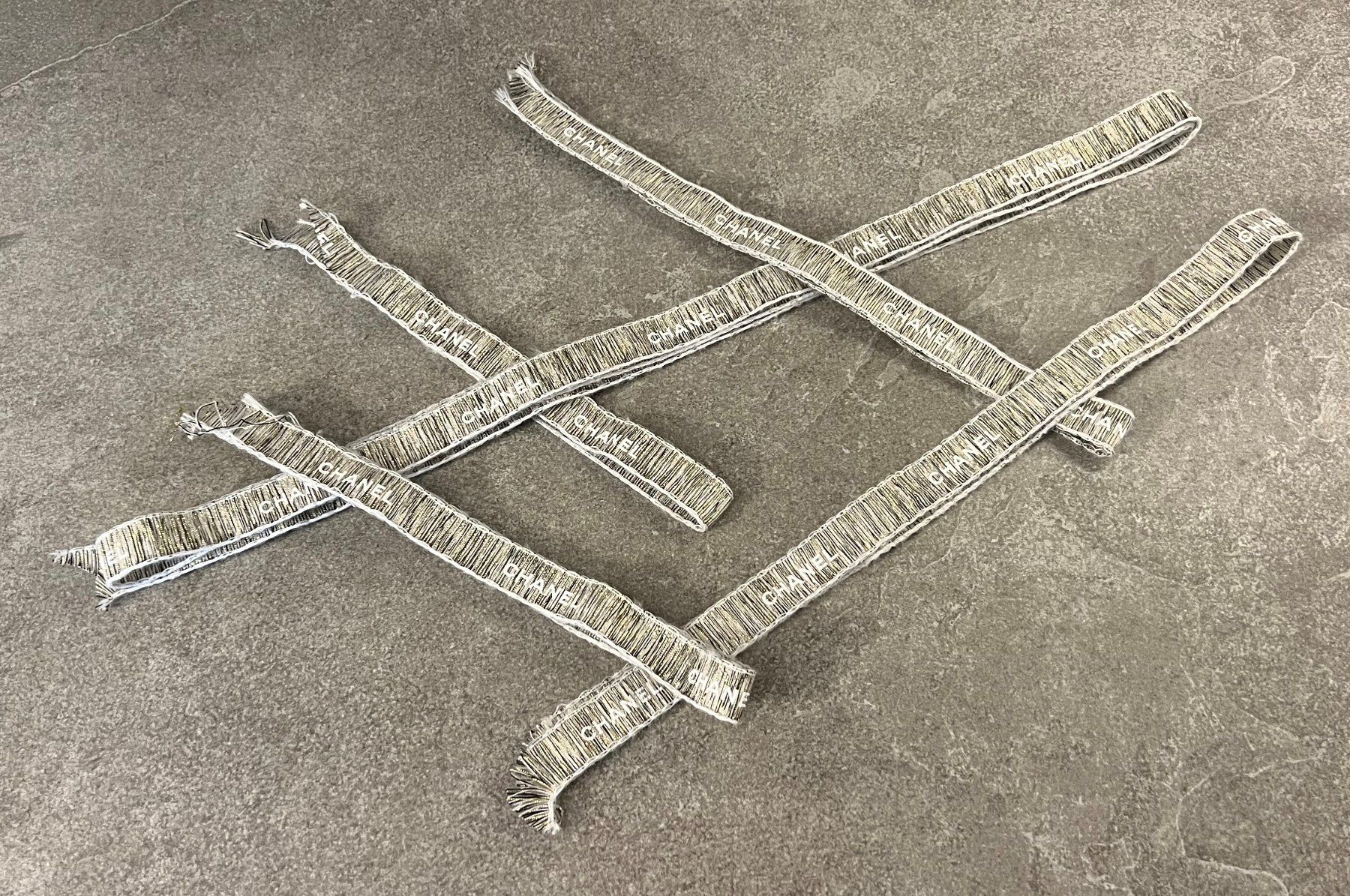 Nastri decorativi: CHANEL Bändel Set ... – Nuovo e nell'imballaggio originale da Chur venduto da Lotti12 1
