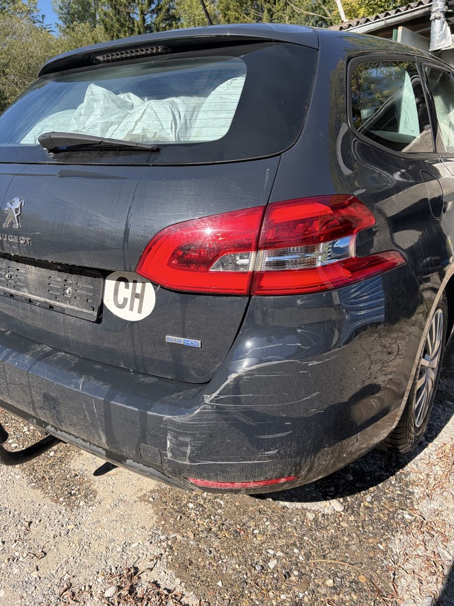 Peugeot Automobili: Peugeot 308 SW 1.6HDI Export  – Difettoso da Zuchwil venduto da dor_m2xk 4