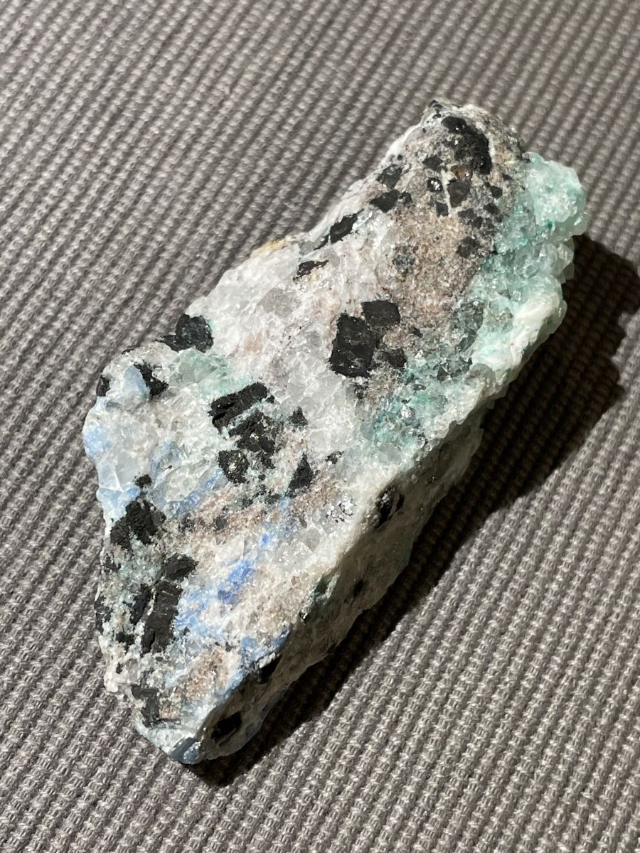 Minerali & Pietre curative: Turmalinquarz mit Malachit & Azurit / Quart mit Turmalin – Nuovo (secondo la descrizione) da Rümlang venduto da euqinom16 1