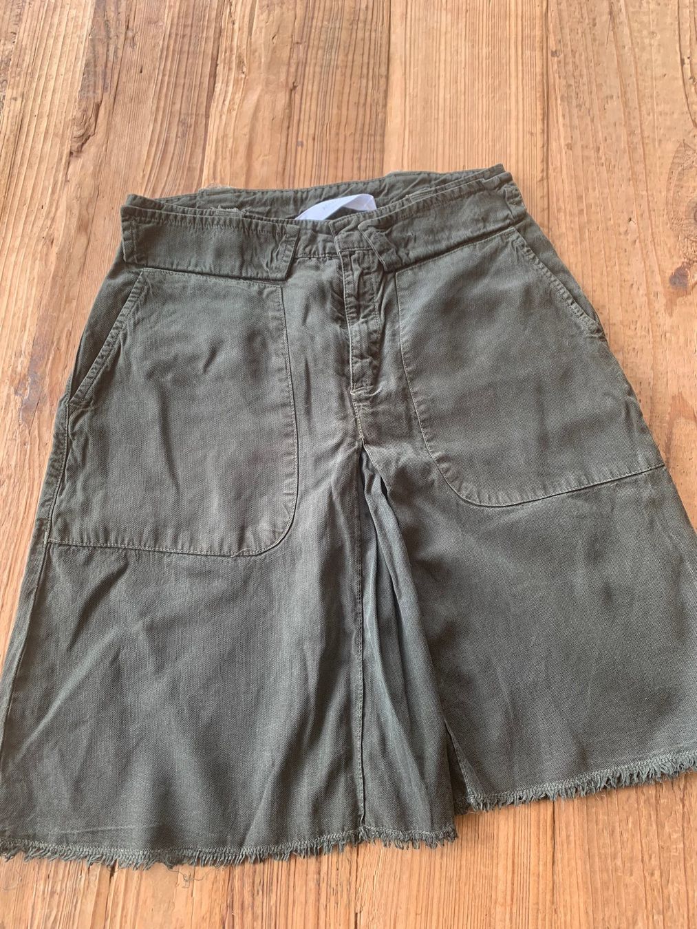 Mango Röcke: Mango Rock Gr. S Olivegrün – Gebraucht aus Kirchdorf AG von coco123