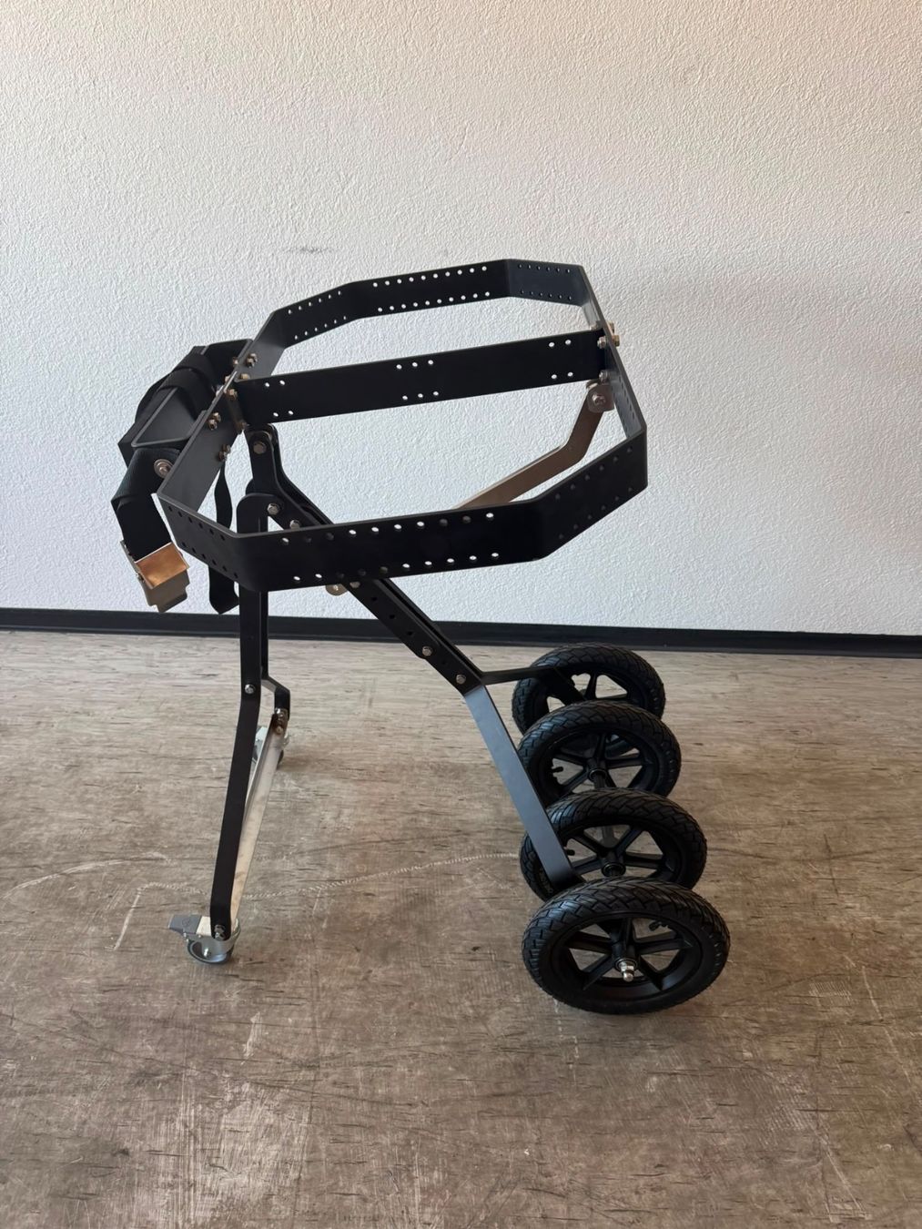 Strumenti musicali: Schlagzeugwagen/ Chuchi Gestell – Nuovo (secondo la descrizione) da Emmenbrücke venduto da 19071982 2