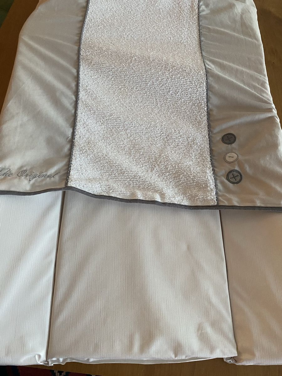 Wickeltisch & Zubehör: Matelas à langer – Gebraucht aus Chêne-Bougeries von nam_7nkk 1