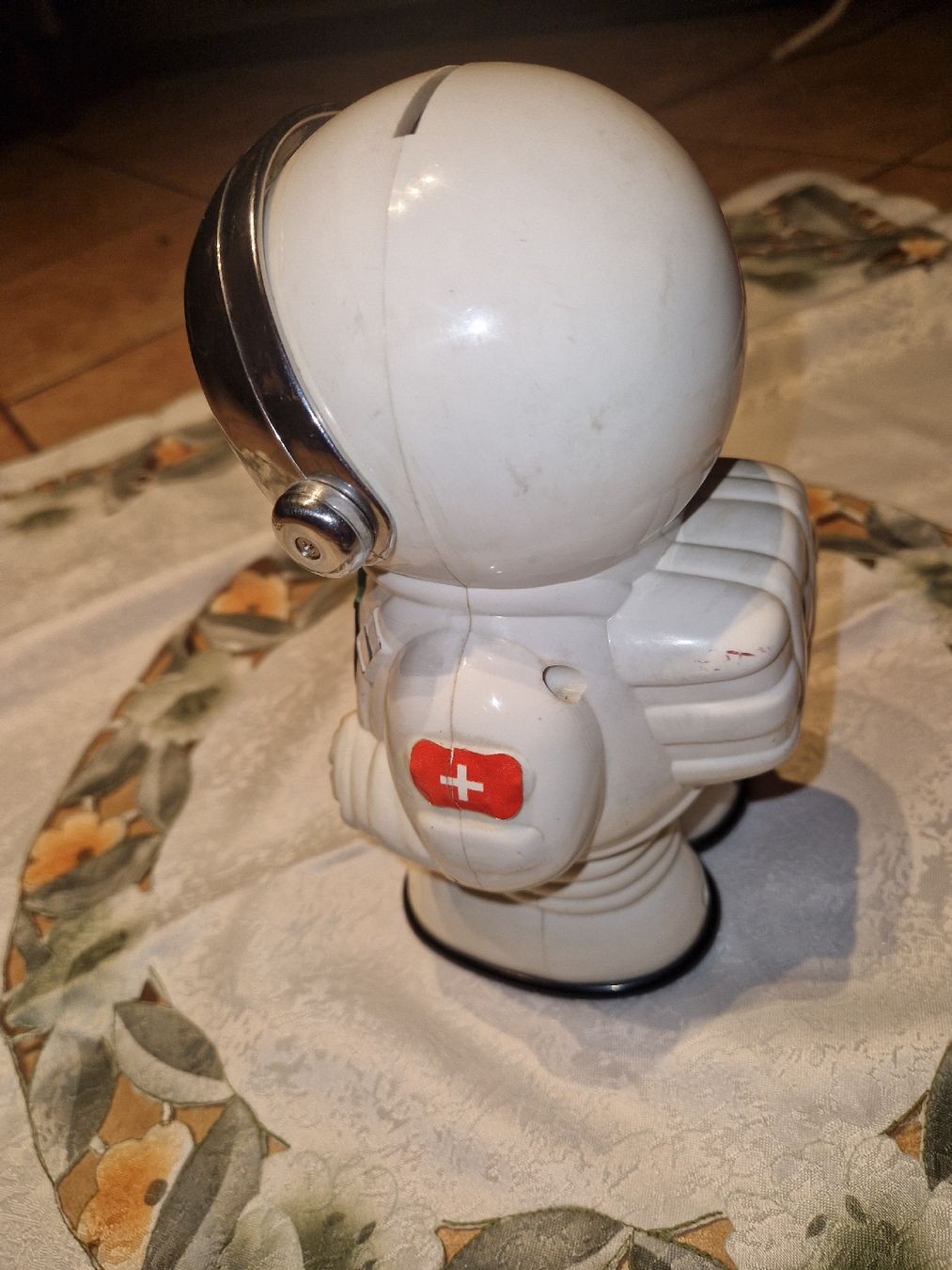 Sveglie: Süsser Astronaut Wecker digital mit Schweizer Flagge. – Usato da Willisau venduto da mar_j55v 5