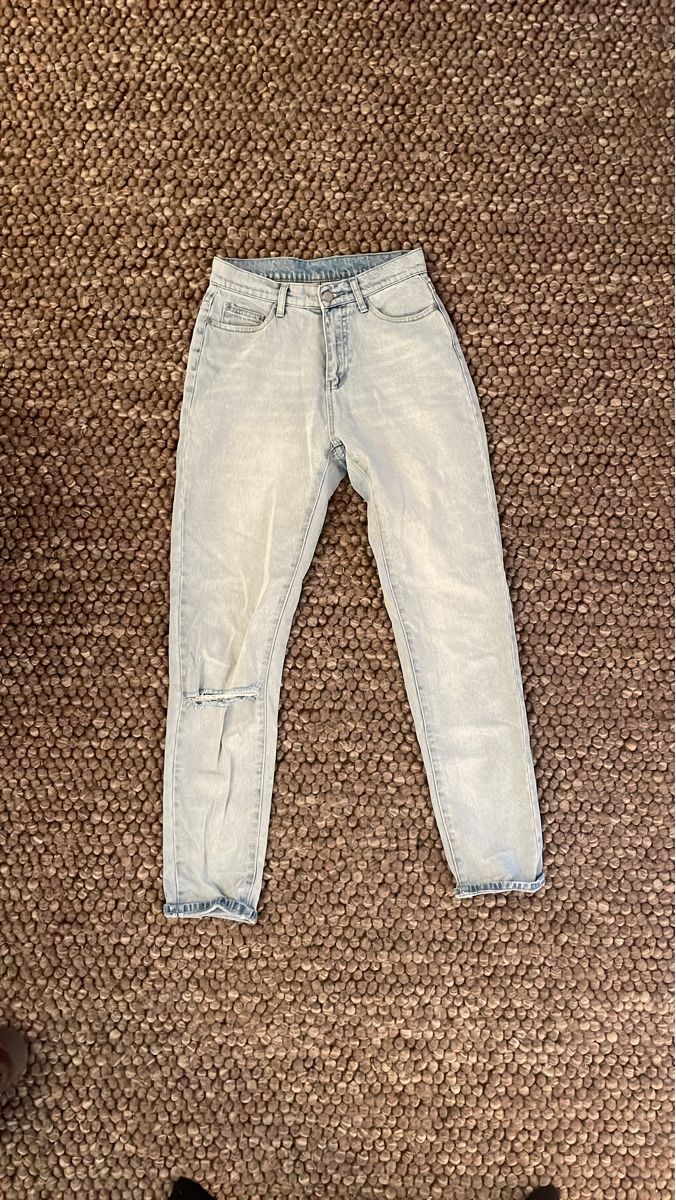 Jeans: Coole hellblaue Mom Jeans von Cheap Mondayy – Usato da Hedingen venduto da sam_vks6