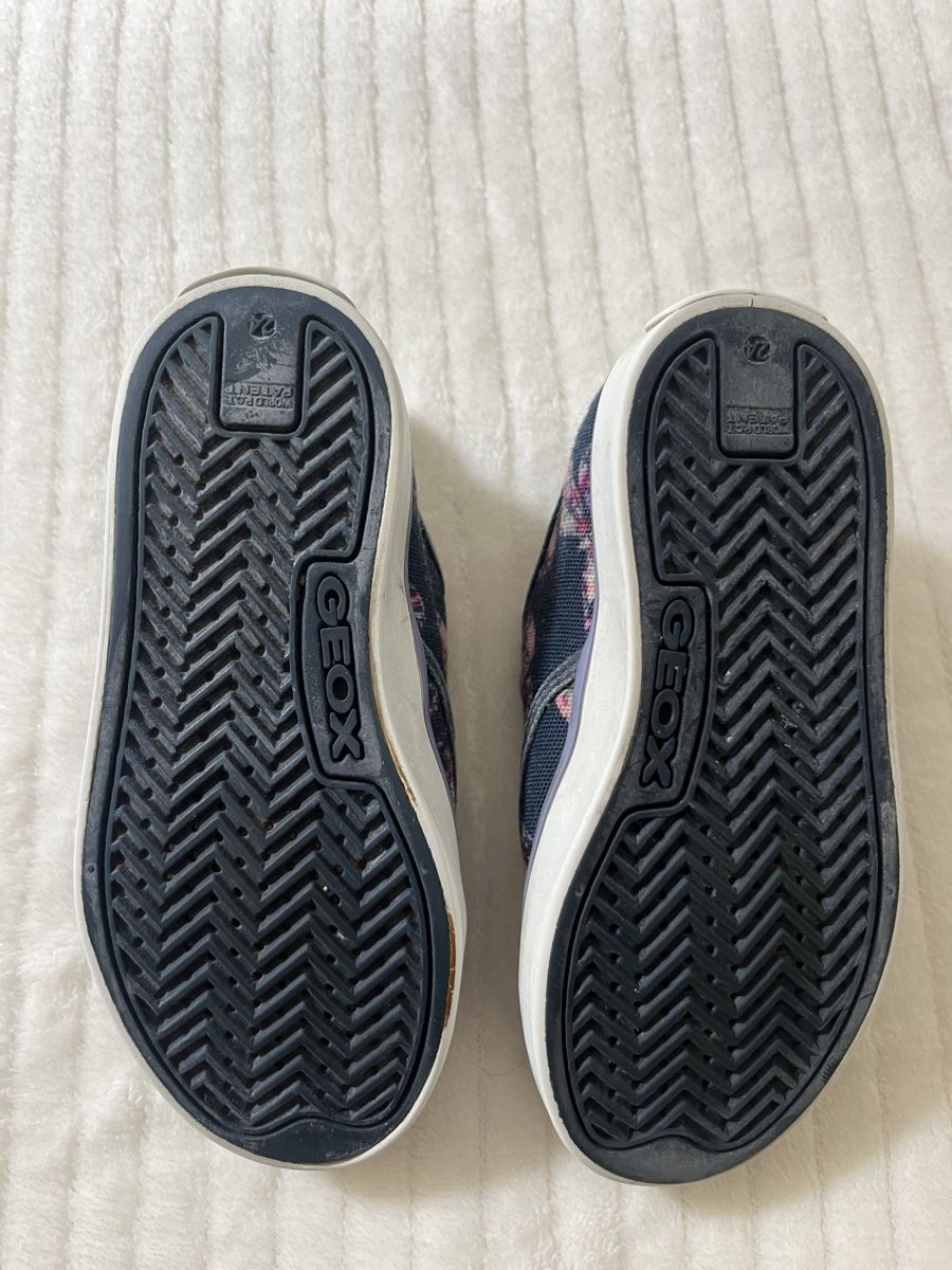 Geox Scarpe per ragazze: Mit Gummizug Slip-On-Sneaker Geox 24 – Nuovo (secondo la descrizione) da Saas-Fee venduto da Marienelly19 2