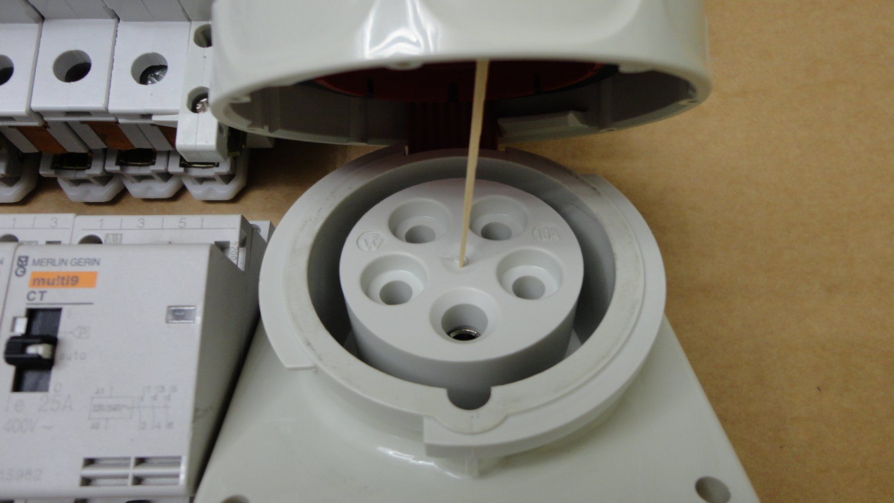 Alimentazione elettrica: FI/LS WEBER UNILINE Leitungsschutzschalter – Usato da Emmen venduto da Dora024 7