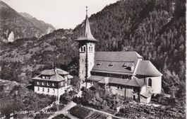 Bristen (URI) Ansicht Kirche mit Umgebung. 1955