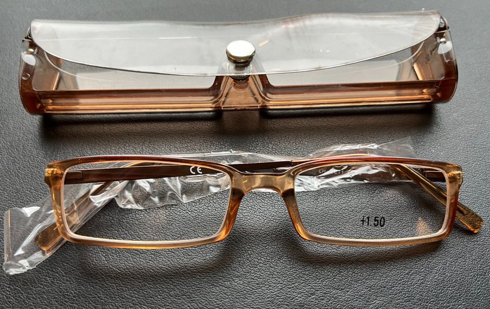 schmale Lesebrille Lesehilfe +2.50 inkl. Metalletui in Niedersachsen