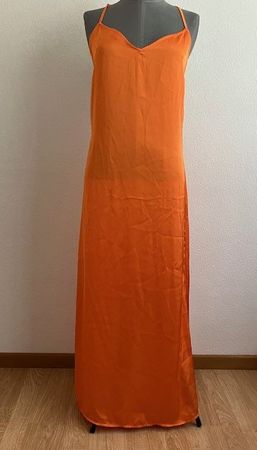 Magnifique robe longue orange d'été  Stradivarius T M
