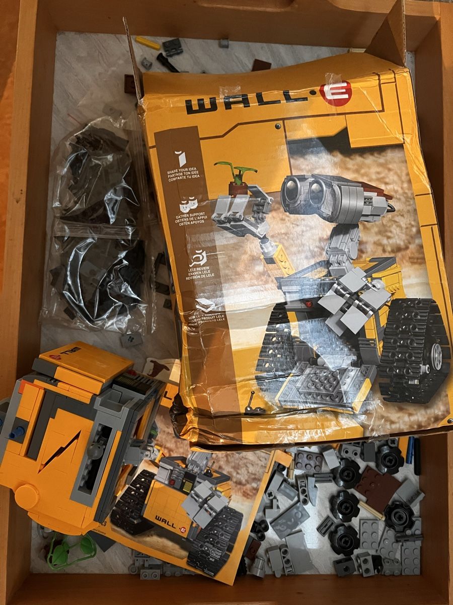Lego Jeux de construction: WALL-E „LEGO“ – D'occasion à Thalwil par apudhelvetia