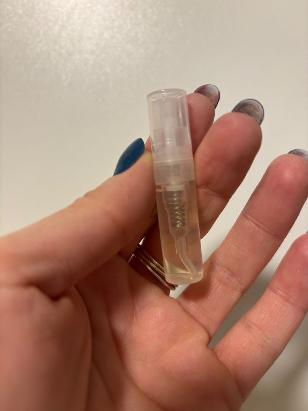 Lattafa Parfum & Eau de Toilette: Lattafa Pride Parfum Peace & Love EDP2ml. – Gebraucht aus Zürich von deruja 1