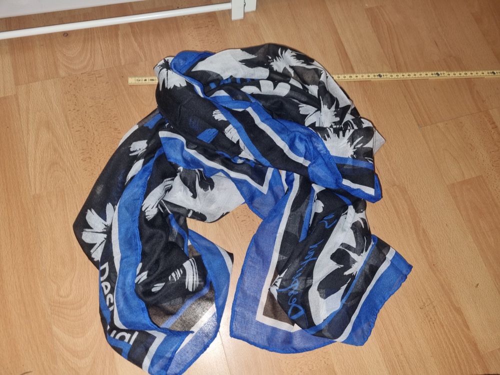 Robe Desigual Neuve Taille 36 - Sans étiquette - Jamais Portée
