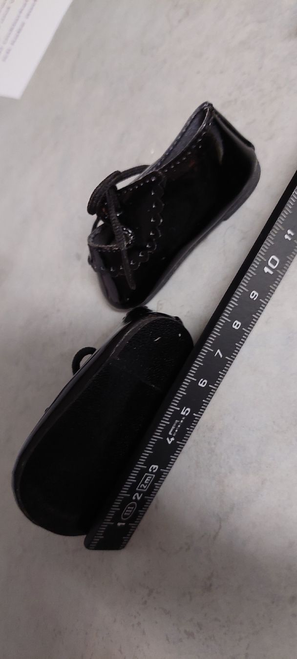 Puppen: Puppenschuhe – Gebraucht aus Muri AG von nindo1 2